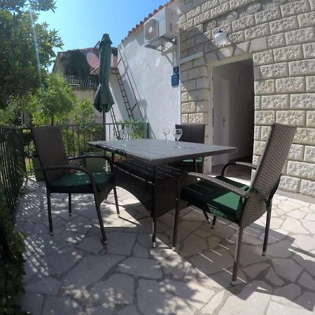 Apartman Kalajzic Omiš Zewnętrze zdjęcie