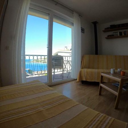Apartman Kalajzic Omiš Zewnętrze zdjęcie